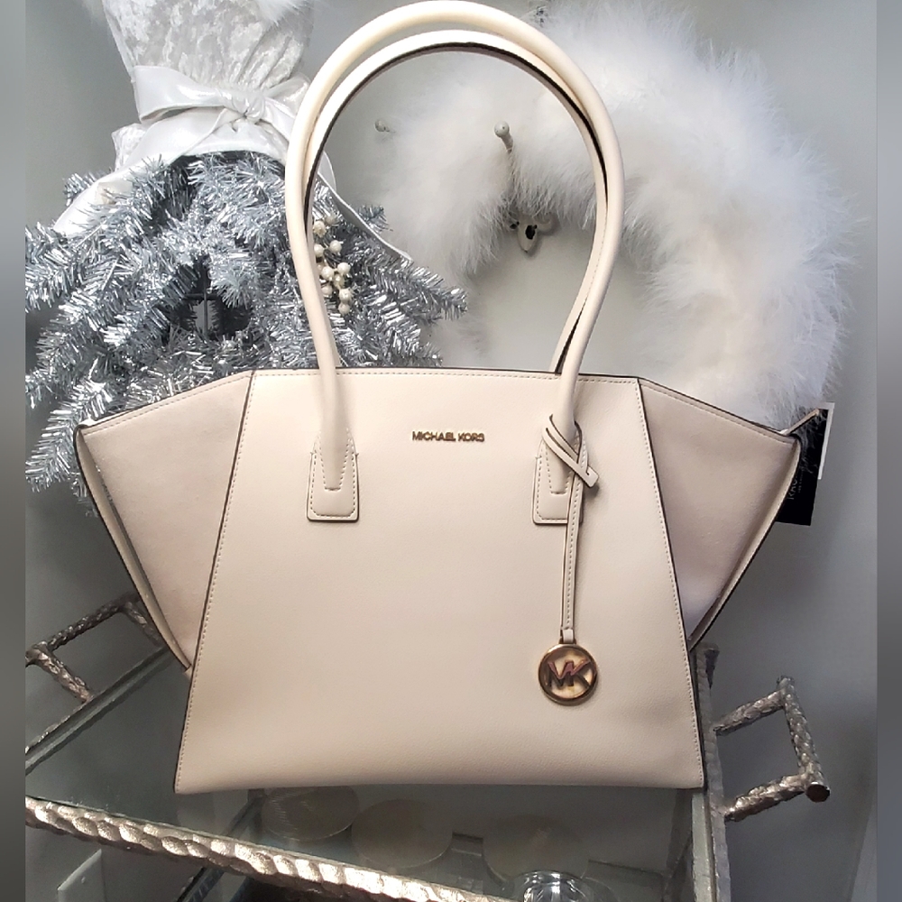Michael Kors Extra large light cream suede and leather purse,.